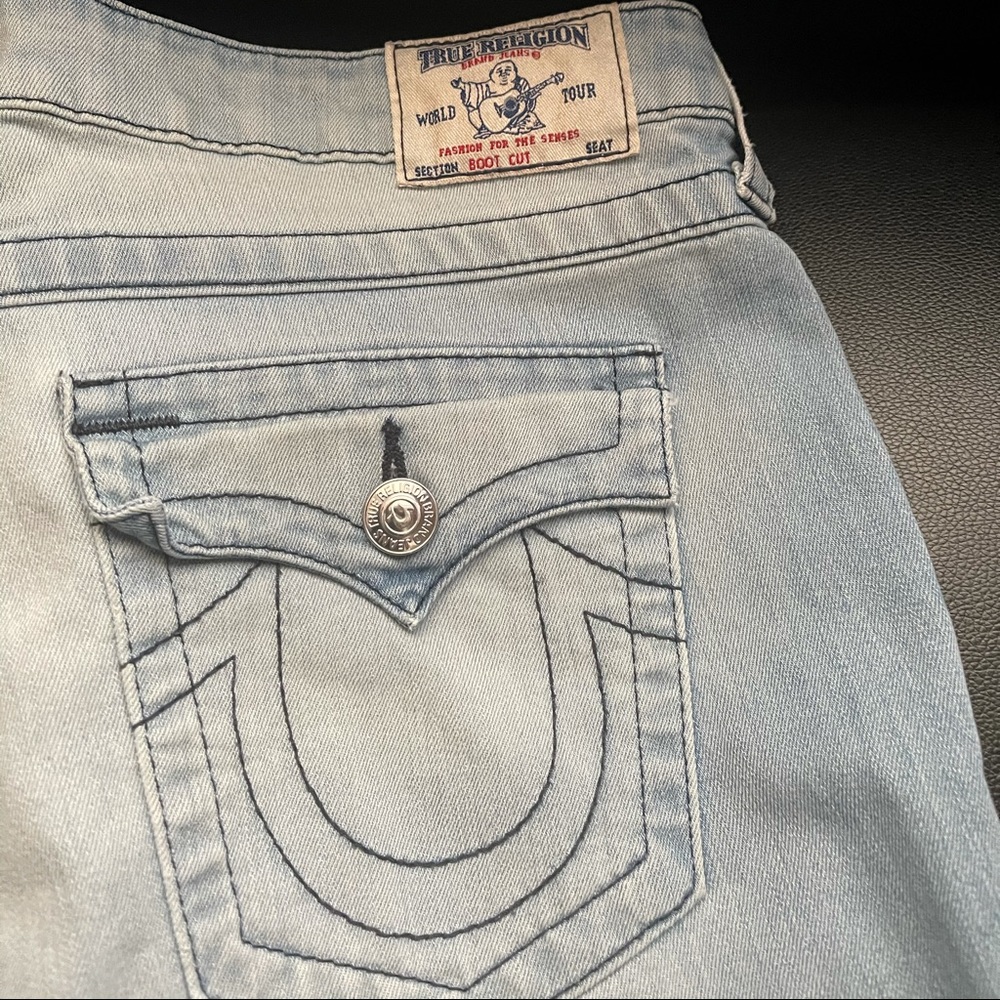 Light blue women’s TRUE’s